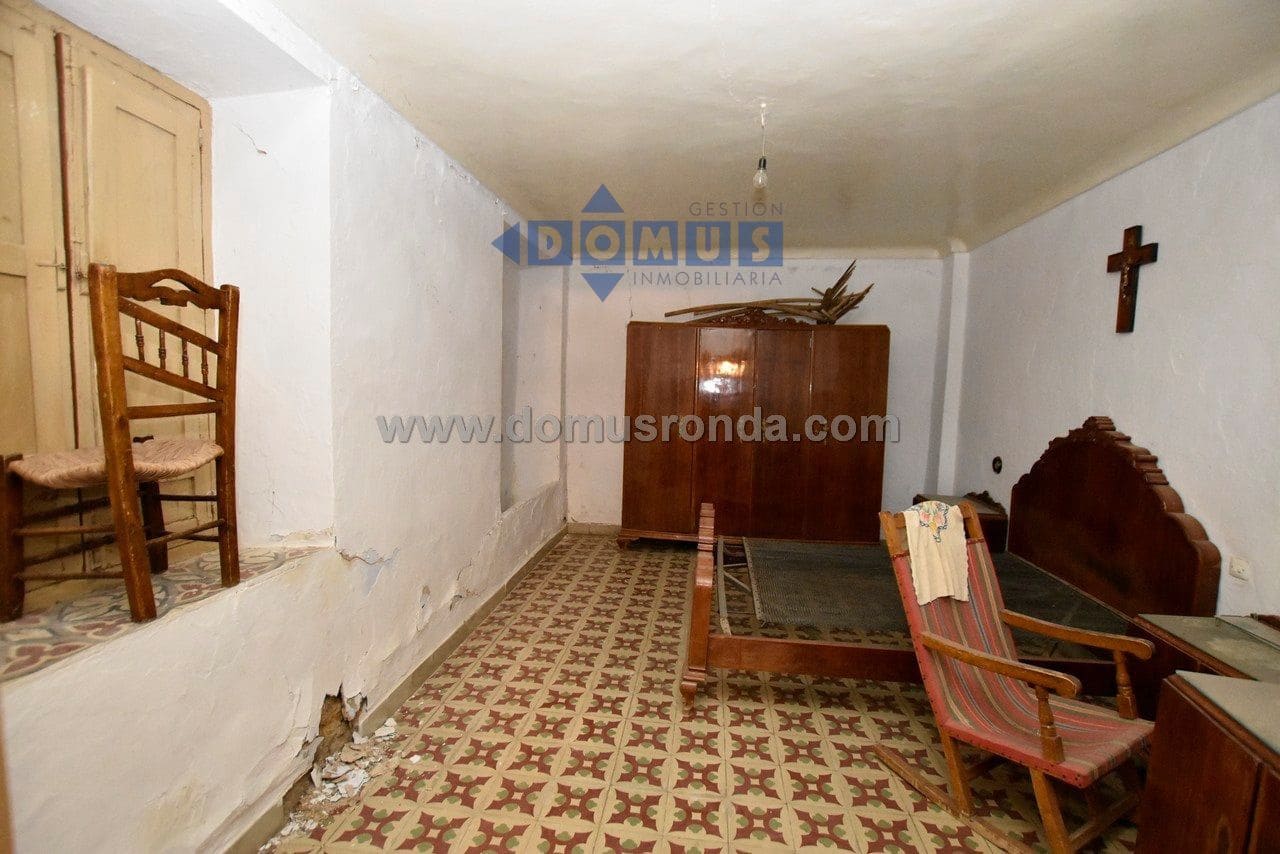 7 bedroom Villa for sale in Ronda with pool - € 690,000 (Ref: 10124752)