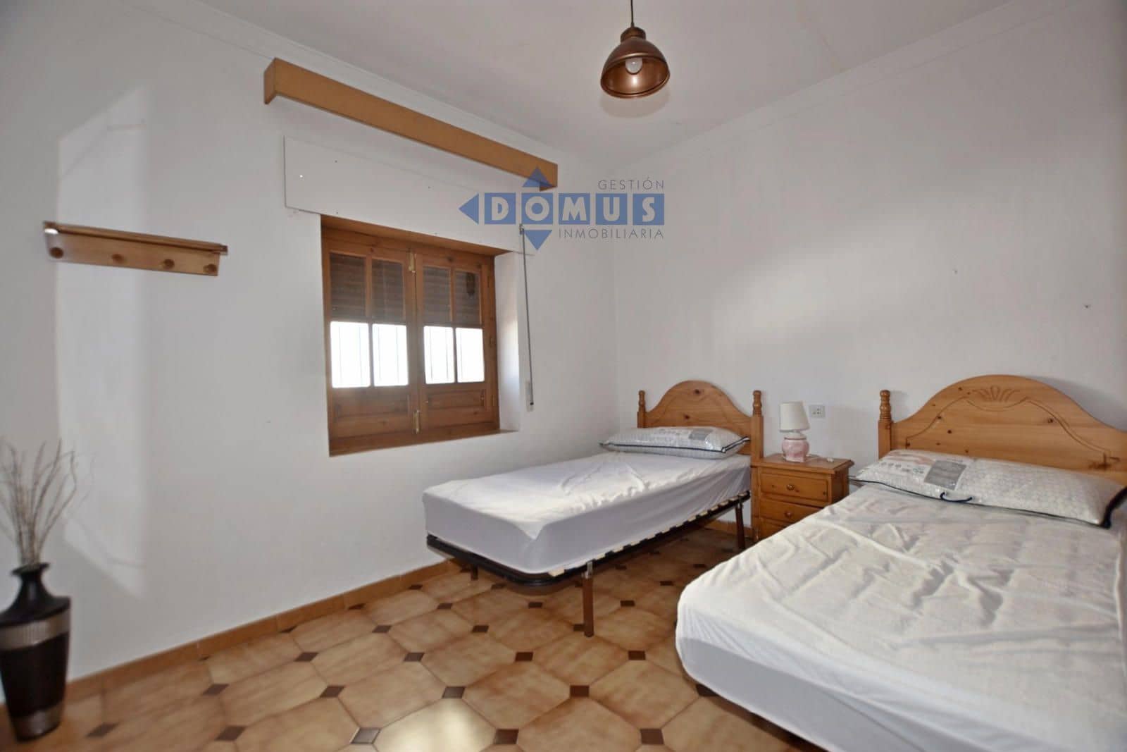 6 bedroom Villa for sale in Arriate - € 350,000 (Ref: 10156135)