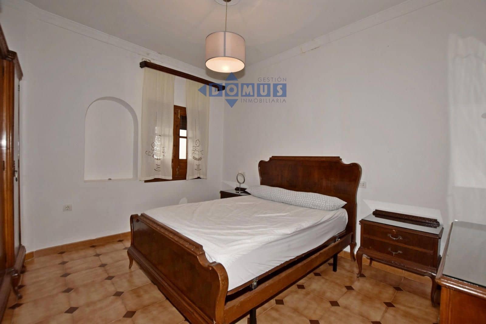 6 bedroom Villa for sale in Arriate - € 350,000 (Ref: 10156135)