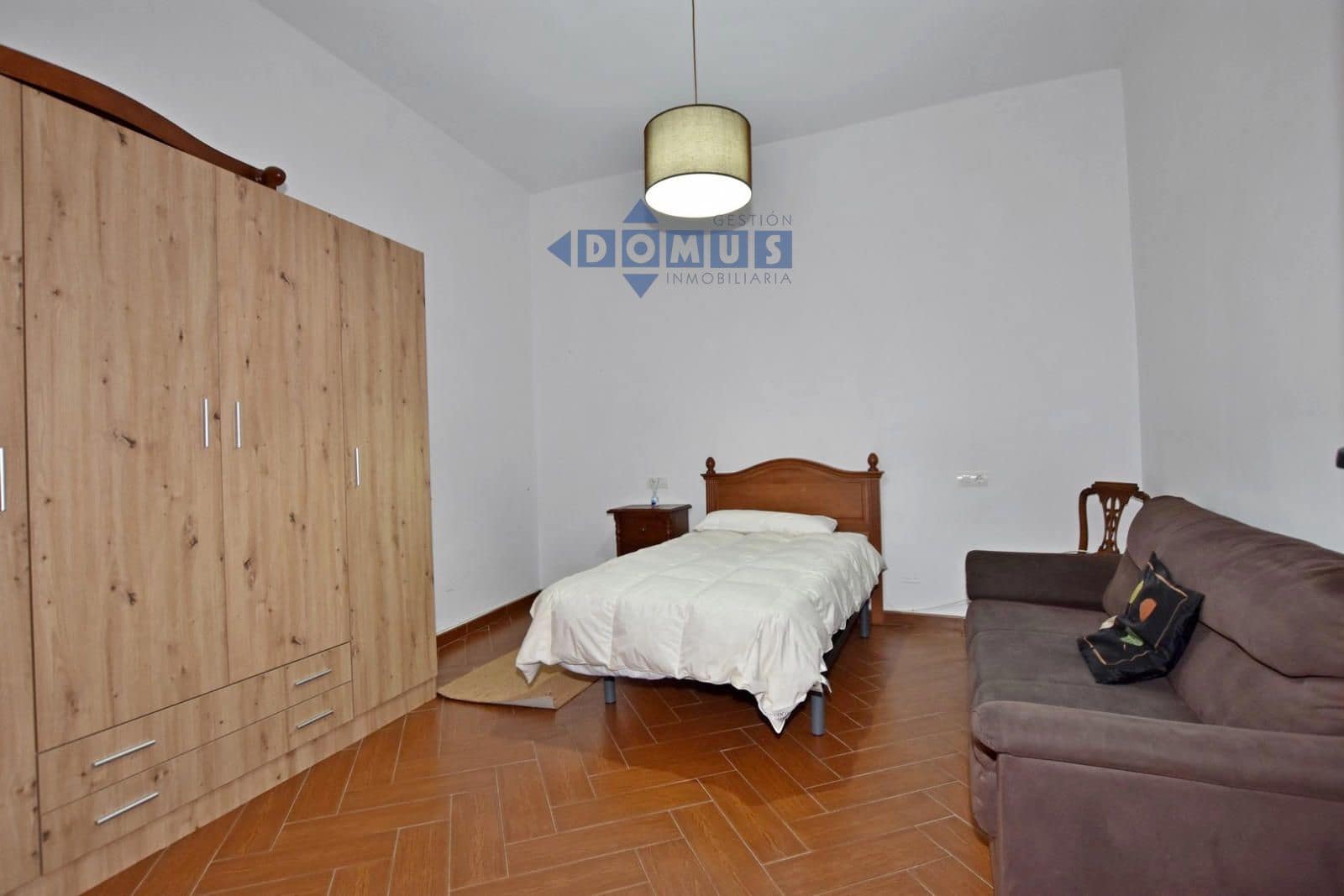 6 bedroom Villa for sale in Arriate - € 350,000 (Ref: 10156135)