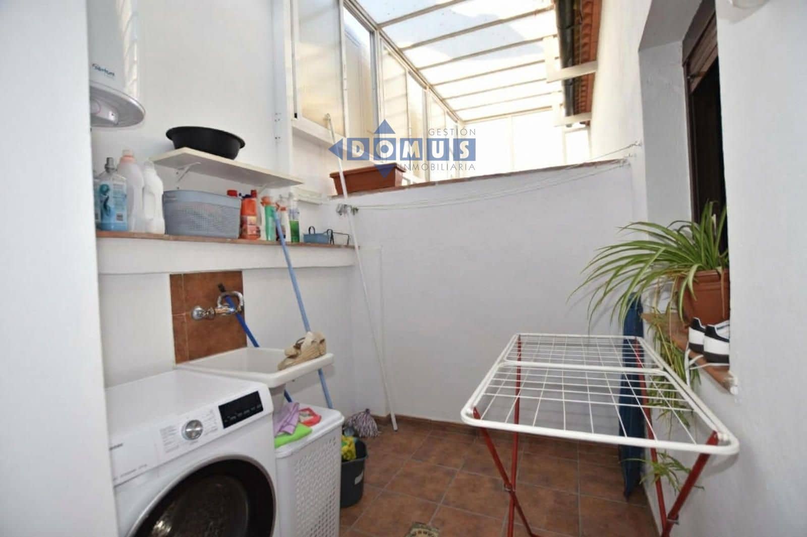 6 bedroom Villa for sale in Arriate - € 350,000 (Ref: 10156135)