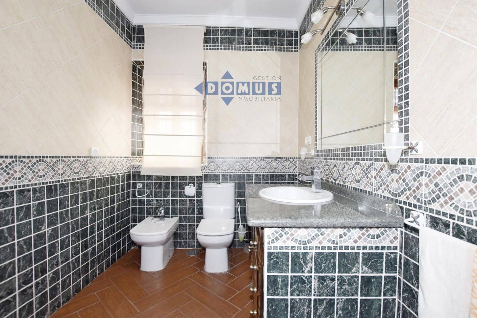6 bedroom Villa for sale in Arriate - € 350,000 (Ref: 10156135)
