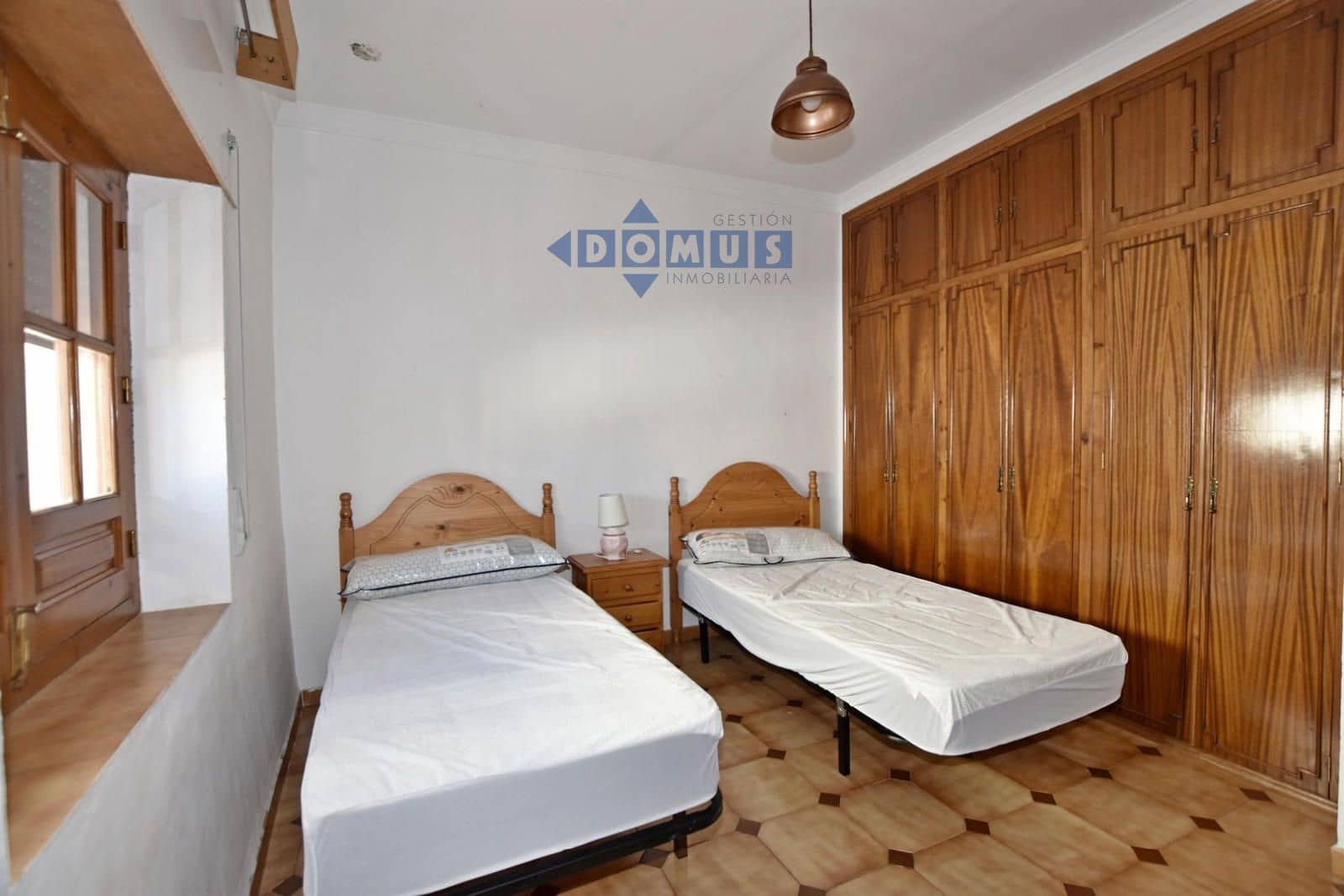 6 bedroom Villa for sale in Arriate - € 350,000 (Ref: 10156135)