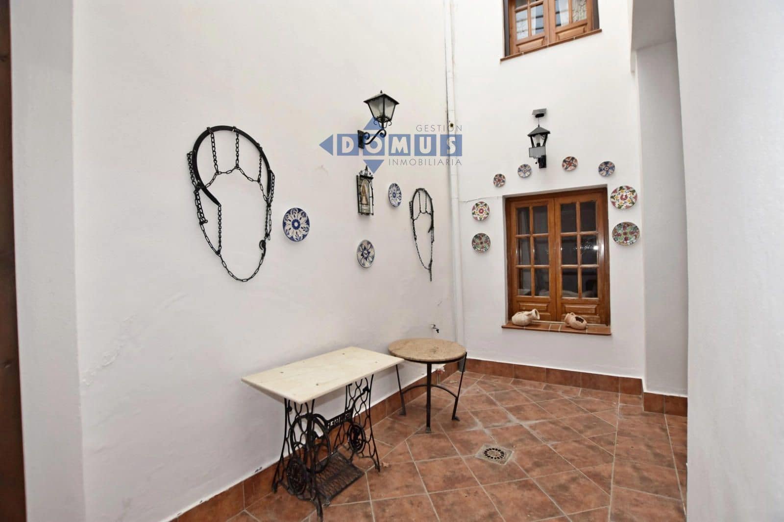 6 bedroom Villa for sale in Arriate - € 350,000 (Ref: 10156135)