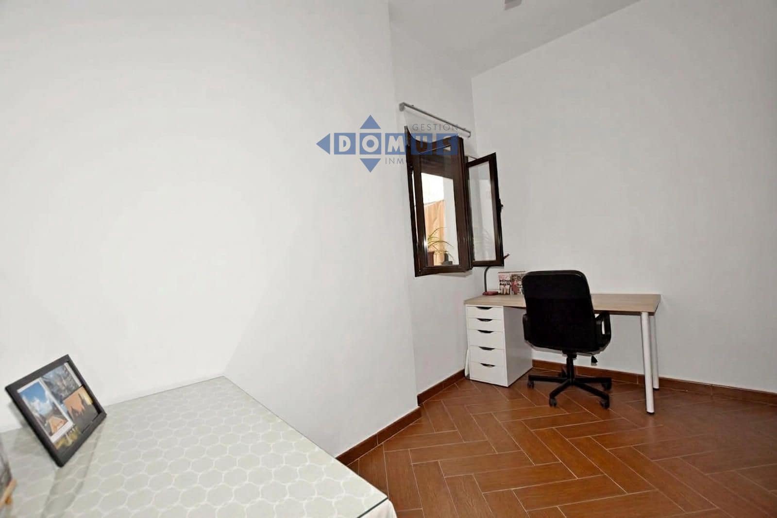 6 bedroom Villa for sale in Arriate - € 350,000 (Ref: 10156135)