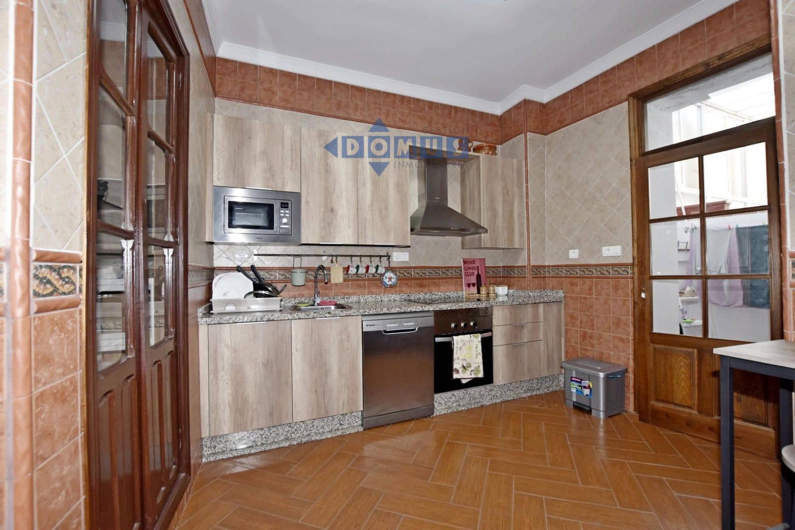 6 bedroom Villa for sale in Arriate - € 350,000 (Ref: 10156135)