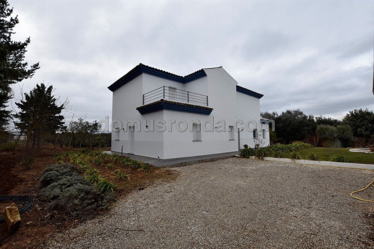 3 soveværelse Villa til salg i Ronda med swimmingpool garage - € 1.500.000 (Ref: 5097545)