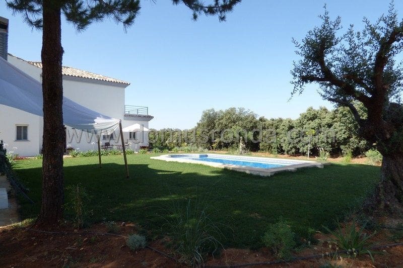 3 soveværelse Villa til salg i Ronda med swimmingpool garage - € 1.500.000 (Ref: 5097545)
