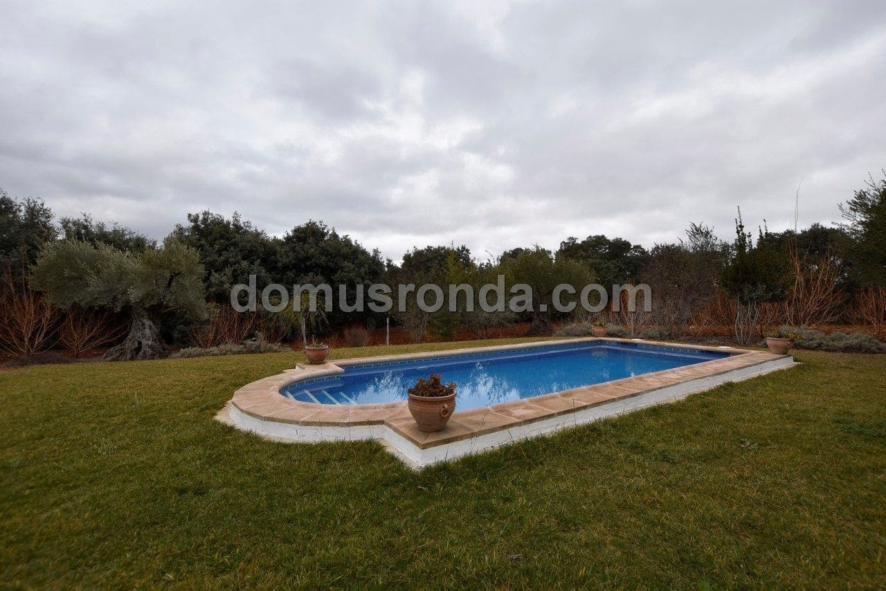 3 soveværelse Villa til salg i Ronda med swimmingpool garage - € 1.500.000 (Ref: 5097545)