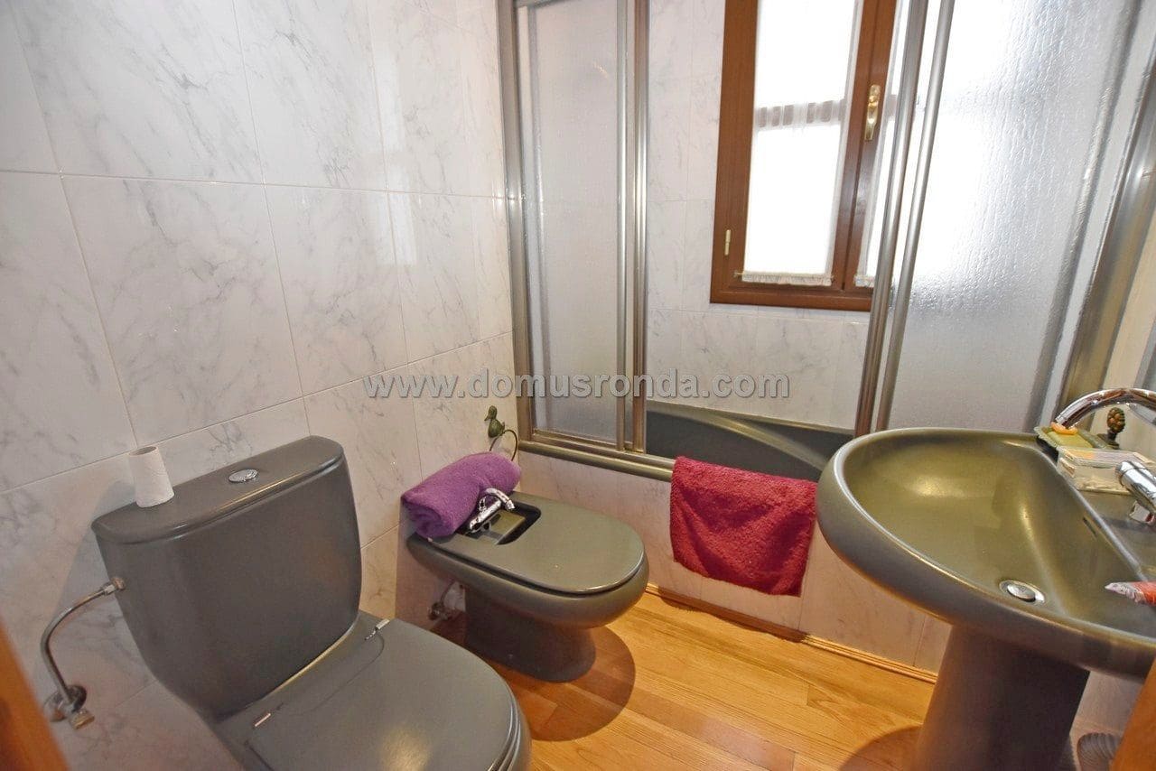 5 soveværelse Villa til salg i Ronda med swimmingpool garage - € 750.000 (Ref: 5516722)