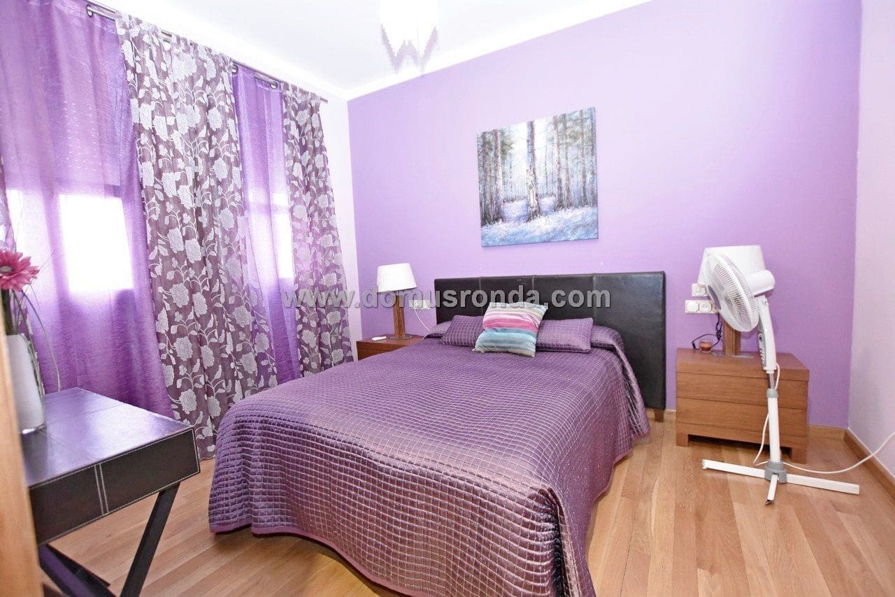 5 soveværelse Villa til salg i Ronda med swimmingpool garage - € 750.000 (Ref: 5516722)