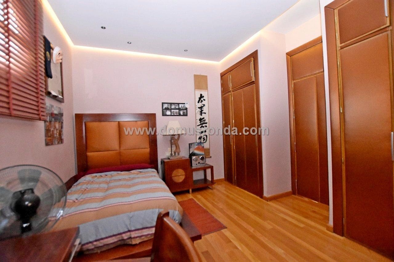 5 soveværelse Villa til salg i Ronda med swimmingpool garage - € 750.000 (Ref: 5516722)