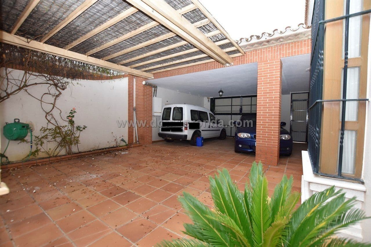 5 soveværelse Villa til salg i Ronda med swimmingpool garage - € 750.000 (Ref: 5516722)