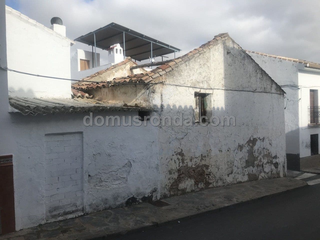 Villa til salgs i Serrato - € 25 500 (Ref: 5521940)