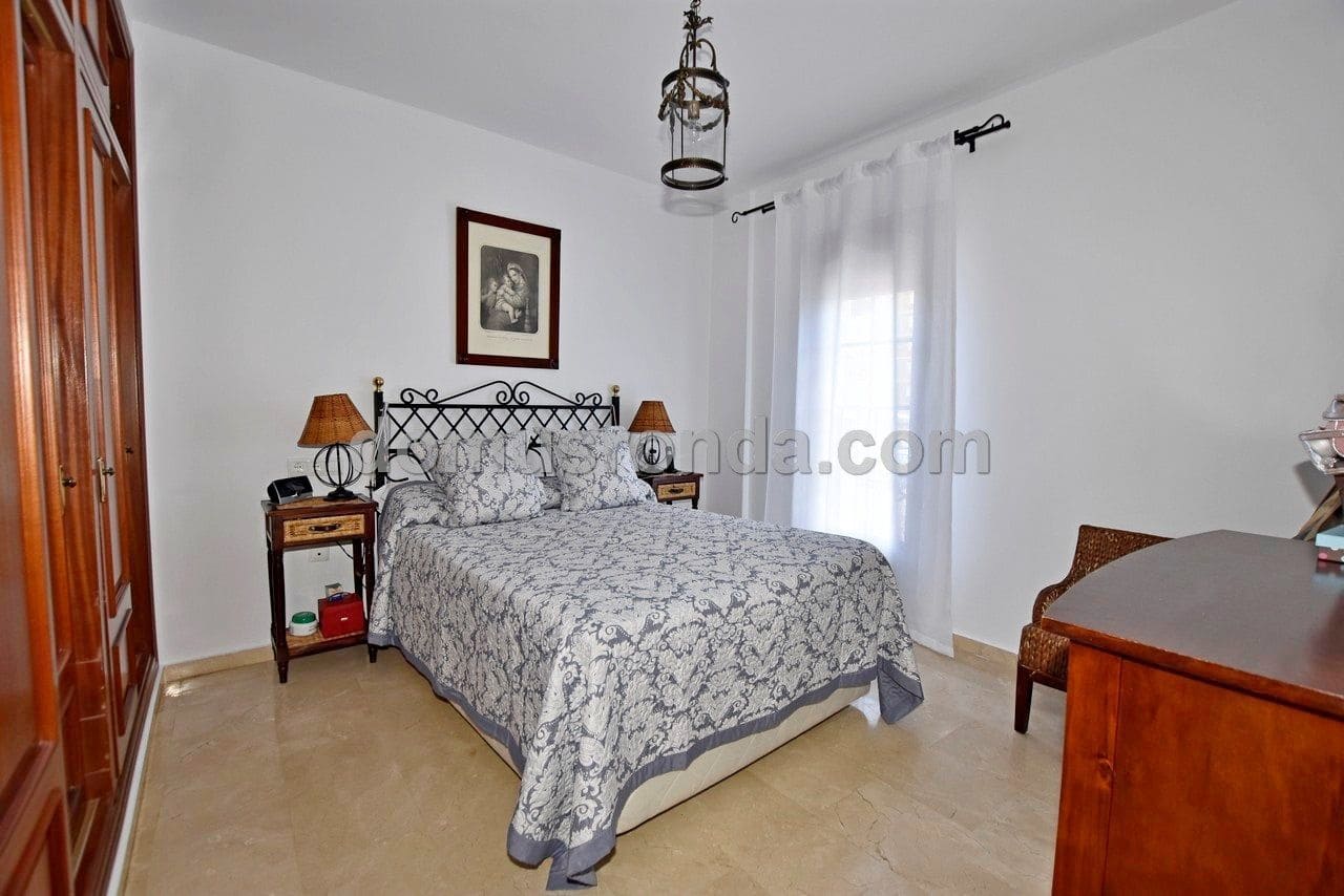 3 soveværelse Villa til salg i Ronda med swimmingpool - € 260.000 (Ref: 5521942)