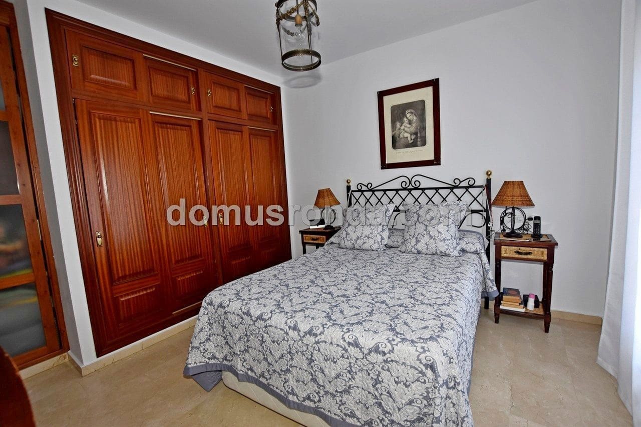 3 soveværelse Villa til salg i Ronda med swimmingpool - € 260.000 (Ref: 5521942)