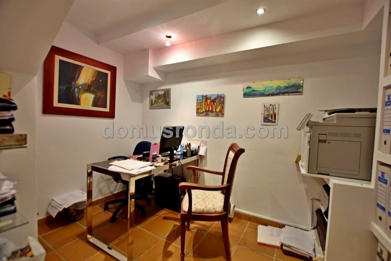 3 soveværelse Villa til salg i Ronda med swimmingpool - € 260.000 (Ref: 5521942)