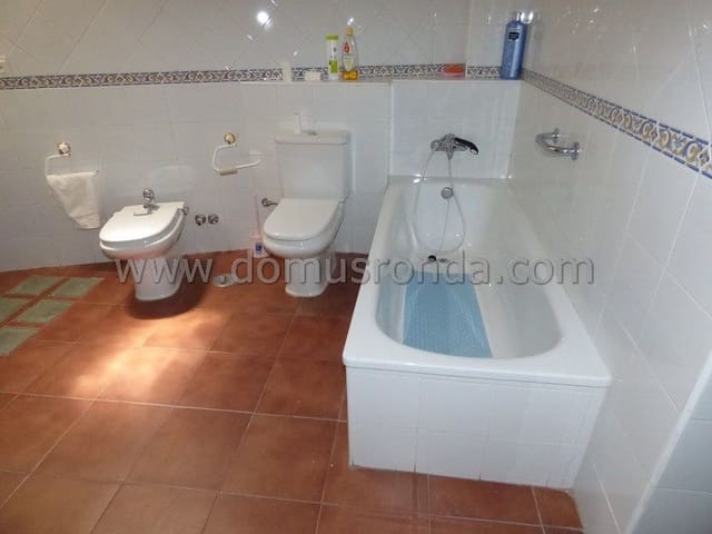 6 sypialnia Willa na sprzedaż w Igualeja - 97 000 € (Ref: 5918178)