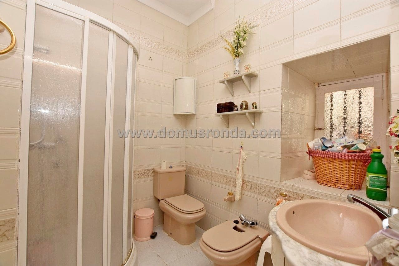 7 soveværelse Villa til salg i Cortes de la Frontera - € 130.000 (Ref: 6045922)