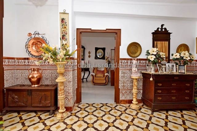 7 soverom Villa til salgs i Cortes de la Frontera - € 130 000 (Ref: 6045922)