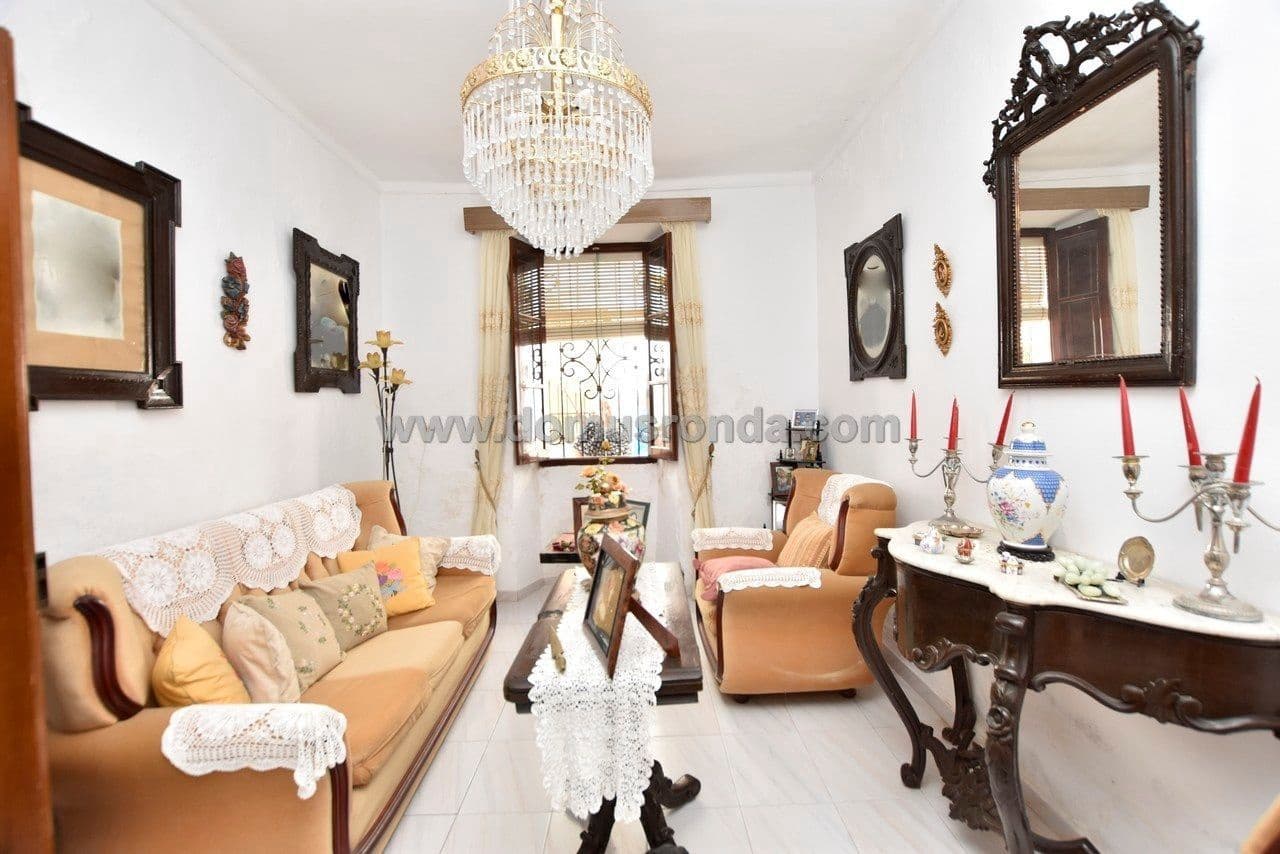 7 soveværelse Villa til salg i Cortes de la Frontera - € 130.000 (Ref: 6045922)