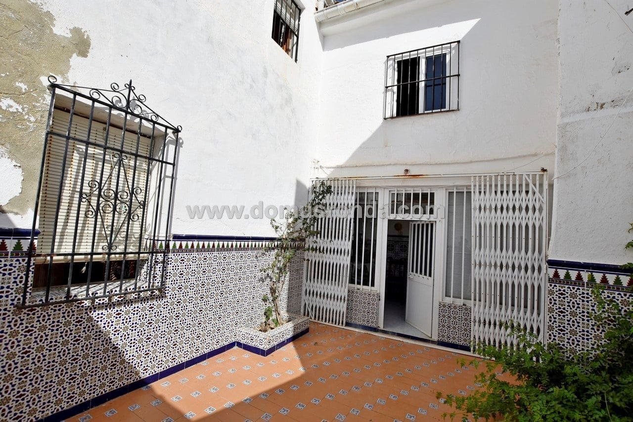 7 soveværelse Villa til salg i Cortes de la Frontera - € 130.000 (Ref: 6045922)