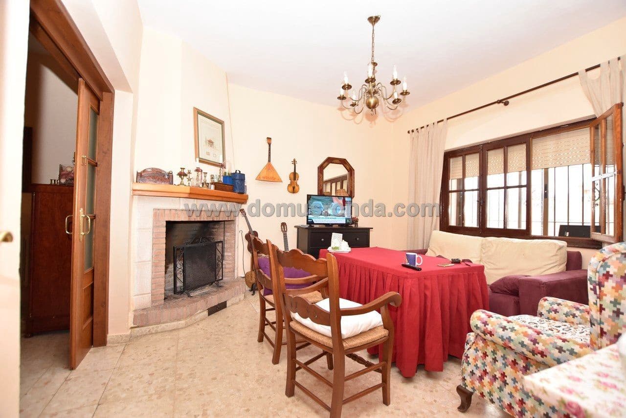 5 soveværelse Villa til salg i Ronda med swimmingpool garage - € 650.000 (Ref: 6237515)