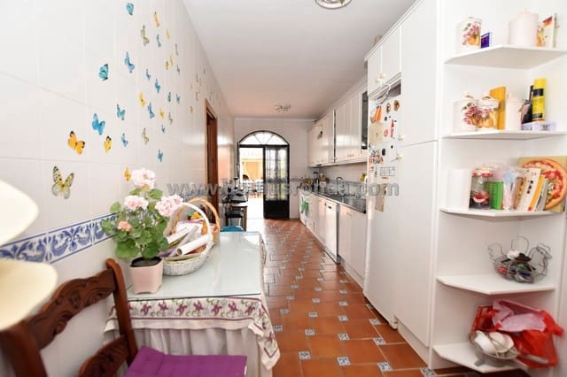 5 soveværelse Villa til salg i Ronda med swimmingpool garage - € 650.000 (Ref: 6237515)