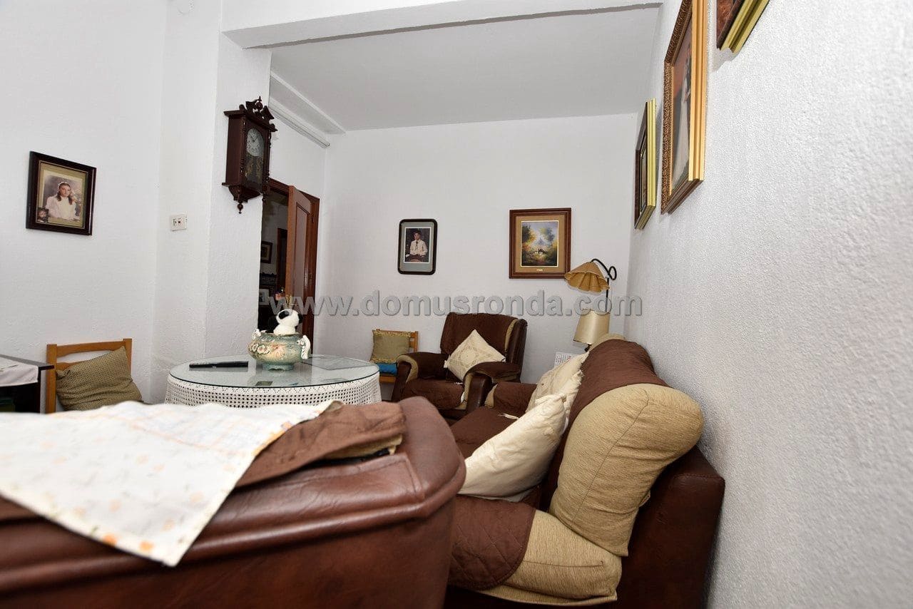 10 bedroom Villa for sale in Ronda - € 380,000 (Ref: 6240870)