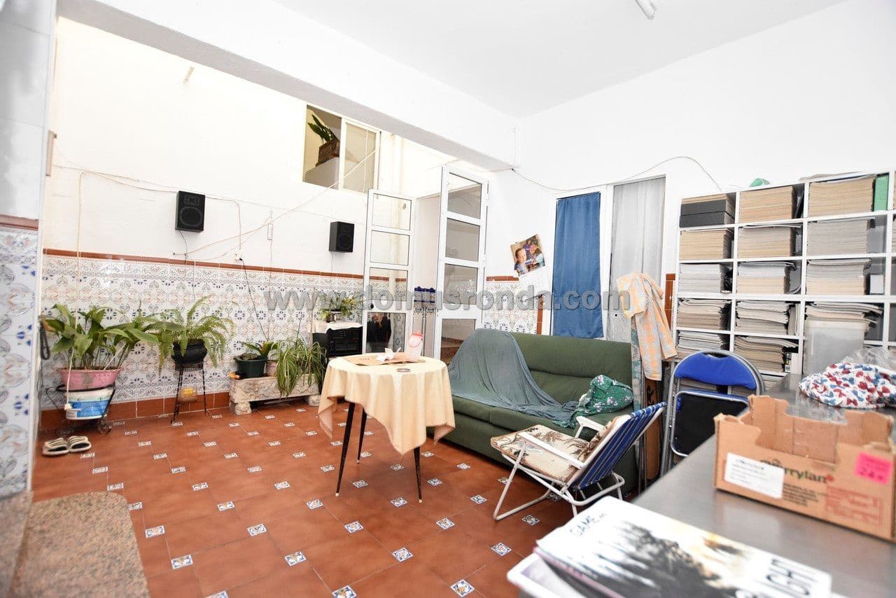 10 bedroom Villa for sale in Ronda - € 380,000 (Ref: 6240870)