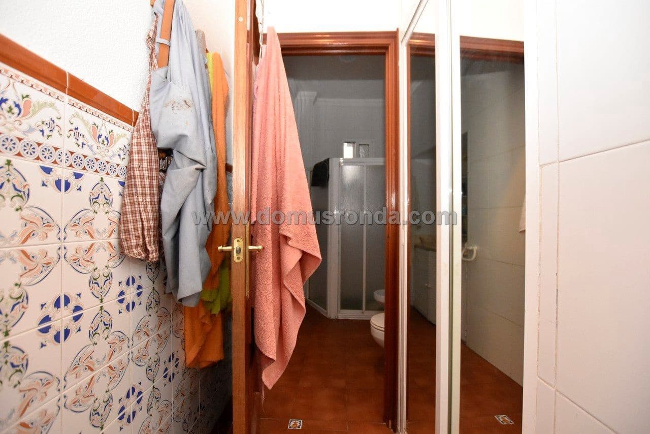 10 bedroom Villa for sale in Ronda - € 380,000 (Ref: 6240870)