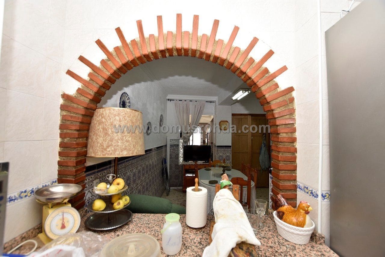 10 bedroom Villa for sale in Ronda - € 380,000 (Ref: 6240870)