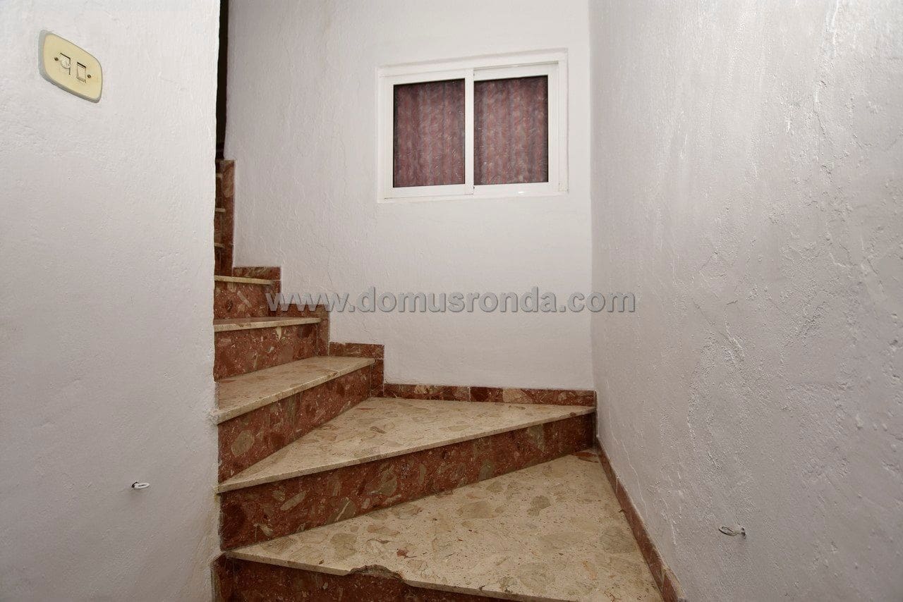 10 bedroom Villa for sale in Ronda - € 380,000 (Ref: 6240870)