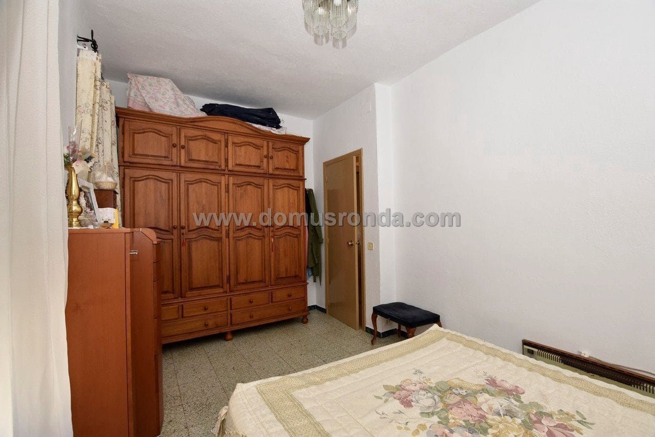10 bedroom Villa for sale in Ronda - € 380,000 (Ref: 6240870)