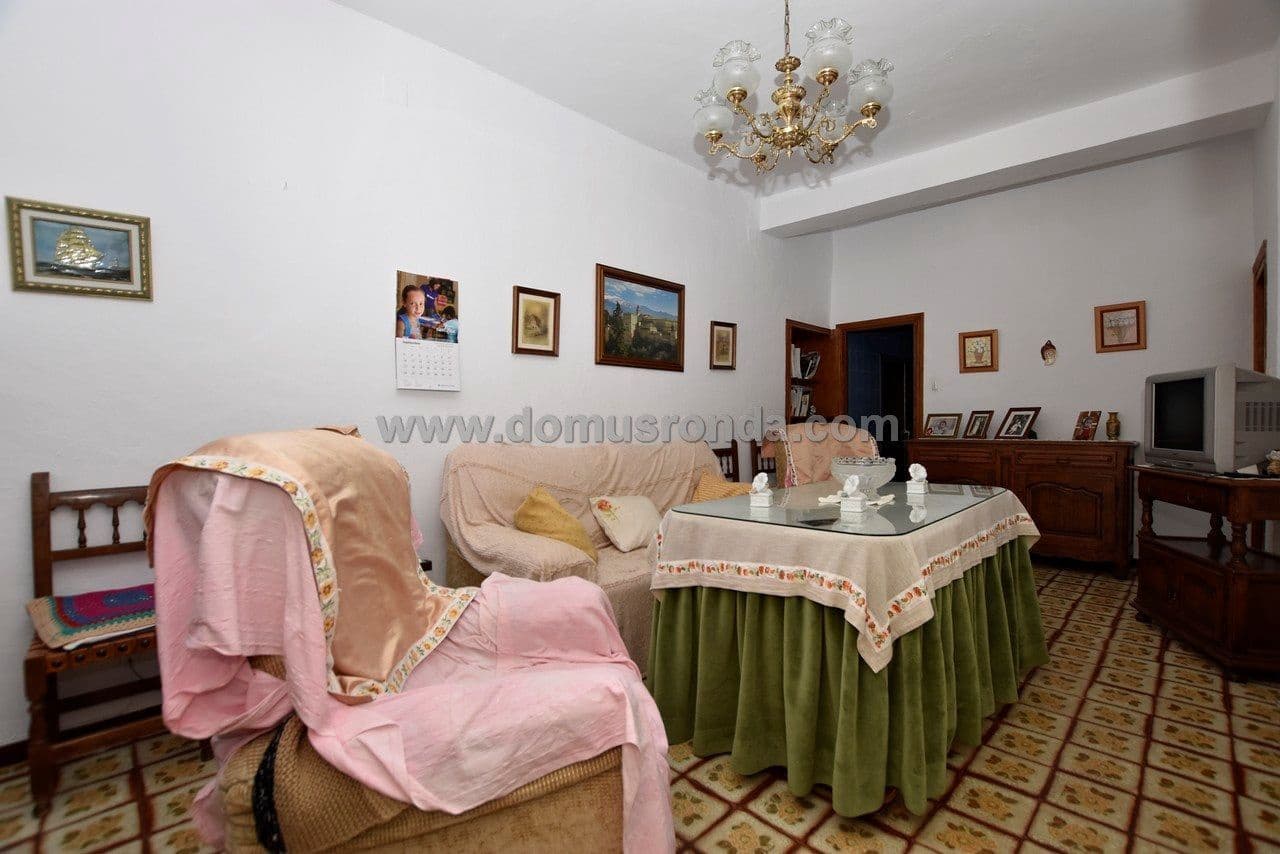 10 bedroom Villa for sale in Ronda - € 380,000 (Ref: 6240870)