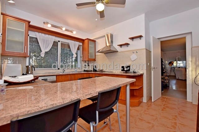 3 makuuhuone Huvila myytävänä paikassa Ronda mukana uima-altaan 
autotalli - 525 000 € (Ref: 6249115)