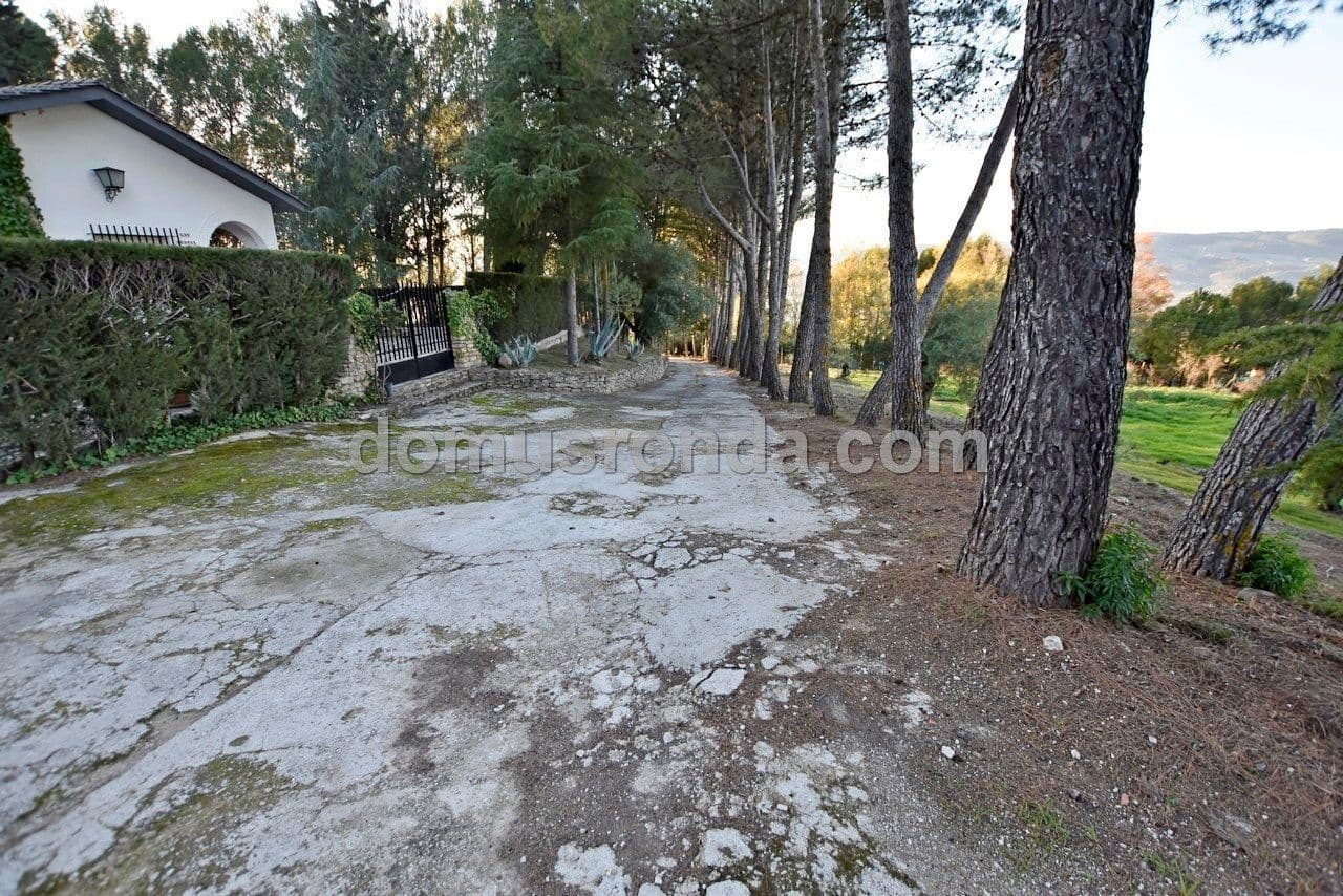 3 makuuhuone Huvila myytävänä paikassa Ronda mukana uima-altaan 
autotalli - 525 000 € (Ref: 6249115)