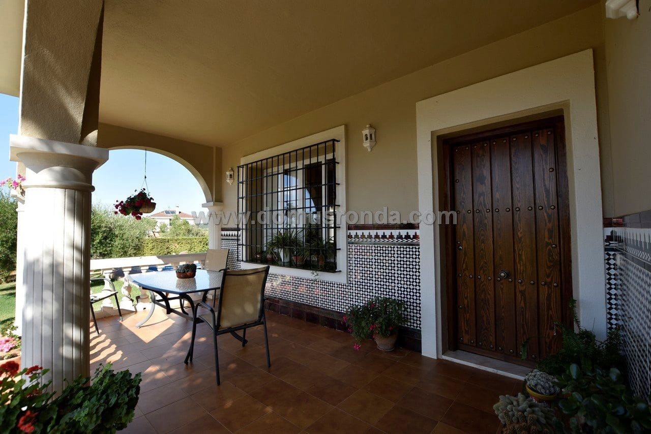 5 soveværelse Villa til salg i Ronda med swimmingpool - € 450.000 (Ref: 6249124)