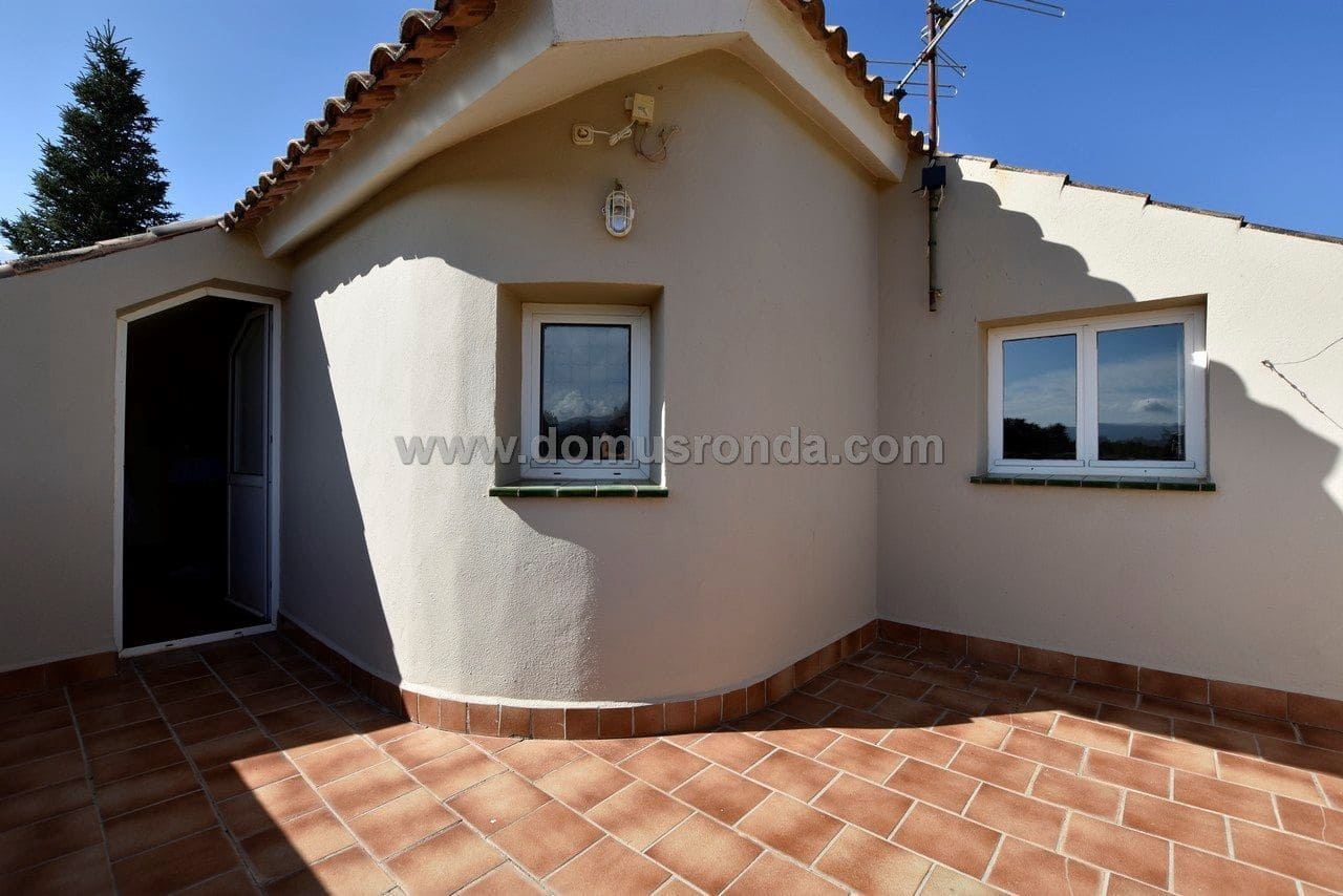 5 soveværelse Villa til salg i Ronda med swimmingpool - € 450.000 (Ref: 6249124)