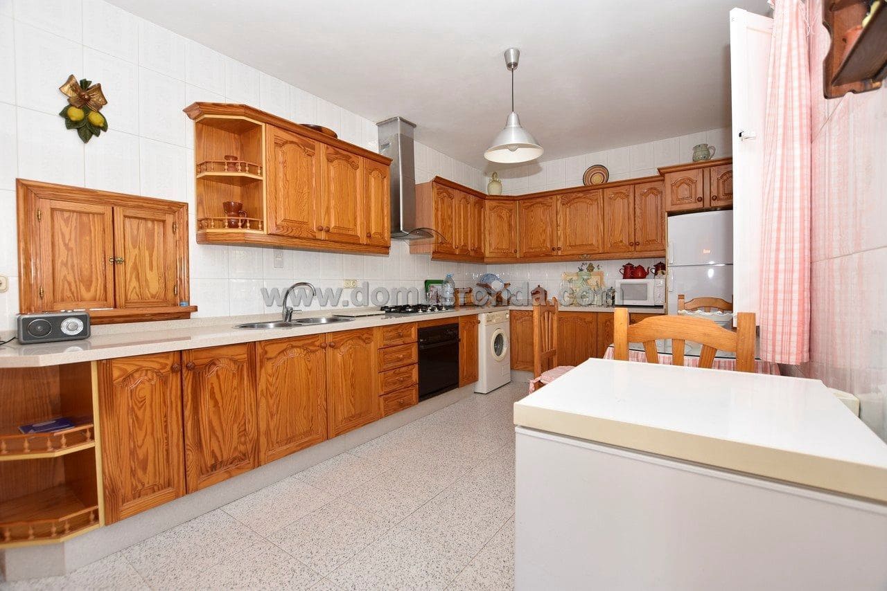 5 soveværelse Villa til salg i Ronda med swimmingpool - € 450.000 (Ref: 6249124)