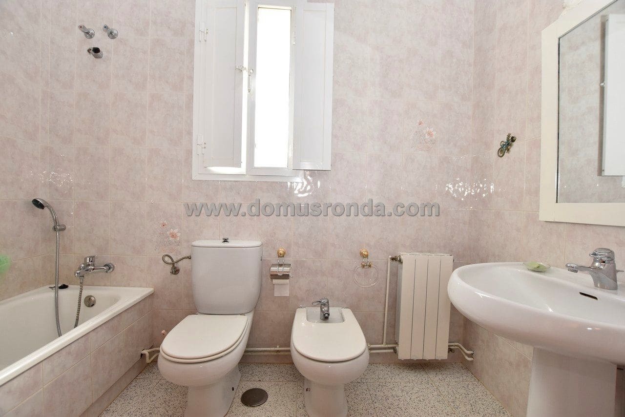 5 soveværelse Villa til salg i Ronda med swimmingpool - € 450.000 (Ref: 6249124)