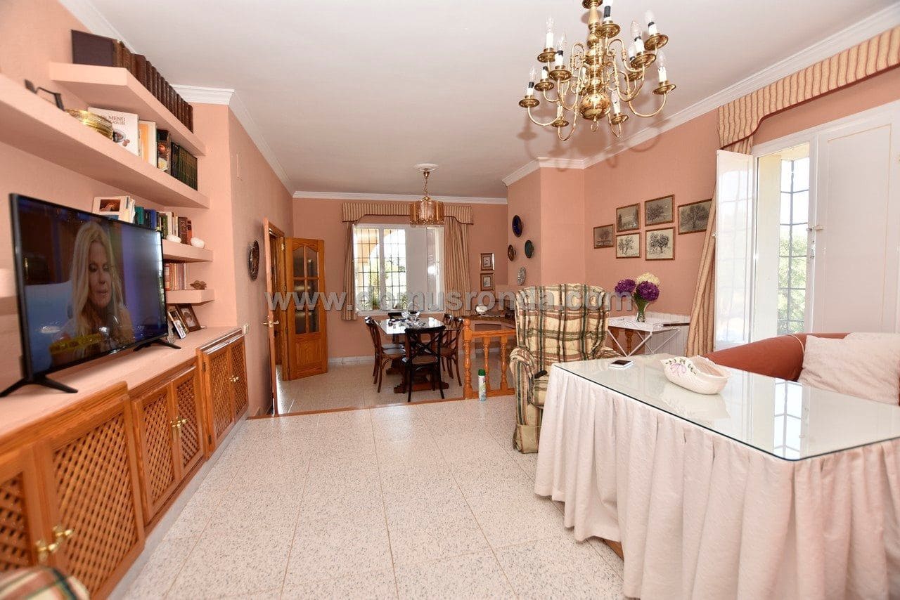 5 soveværelse Villa til salg i Ronda med swimmingpool - € 450.000 (Ref: 6249124)