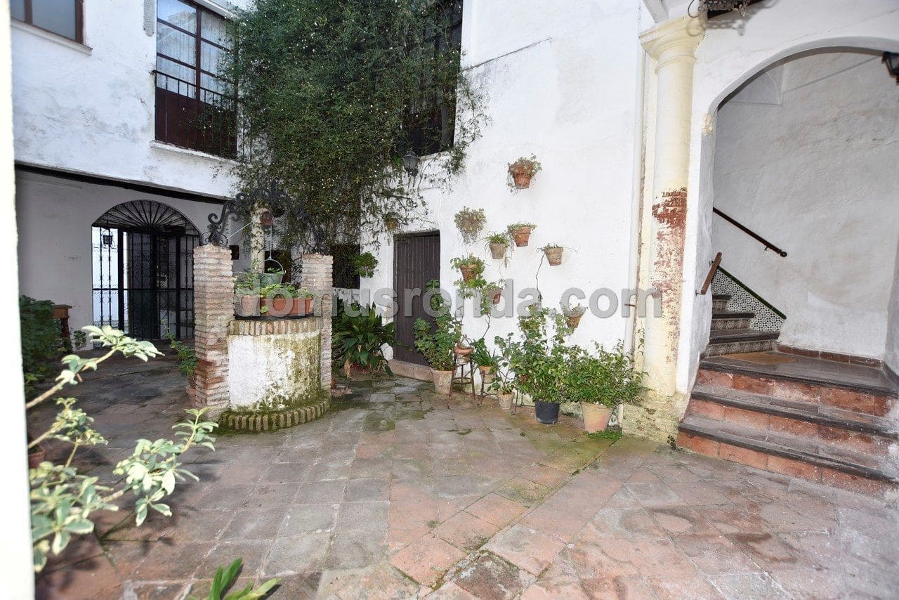 Chalet de 12 habitaciones en Ronda en venta - 870.000 € (Ref: 6466777)