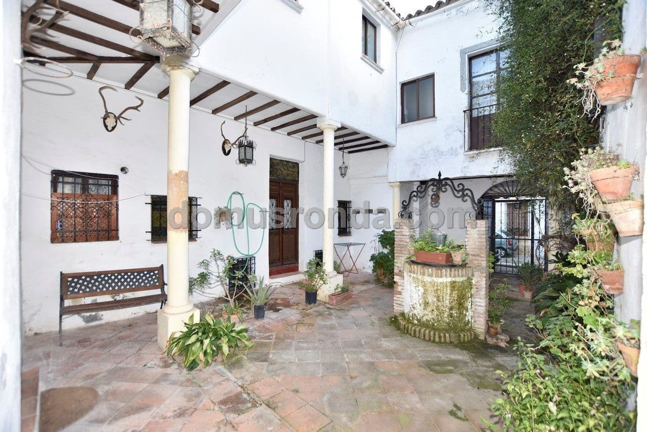 Chalet de 12 habitaciones en Ronda en venta - 870.000 € (Ref: 6466777)