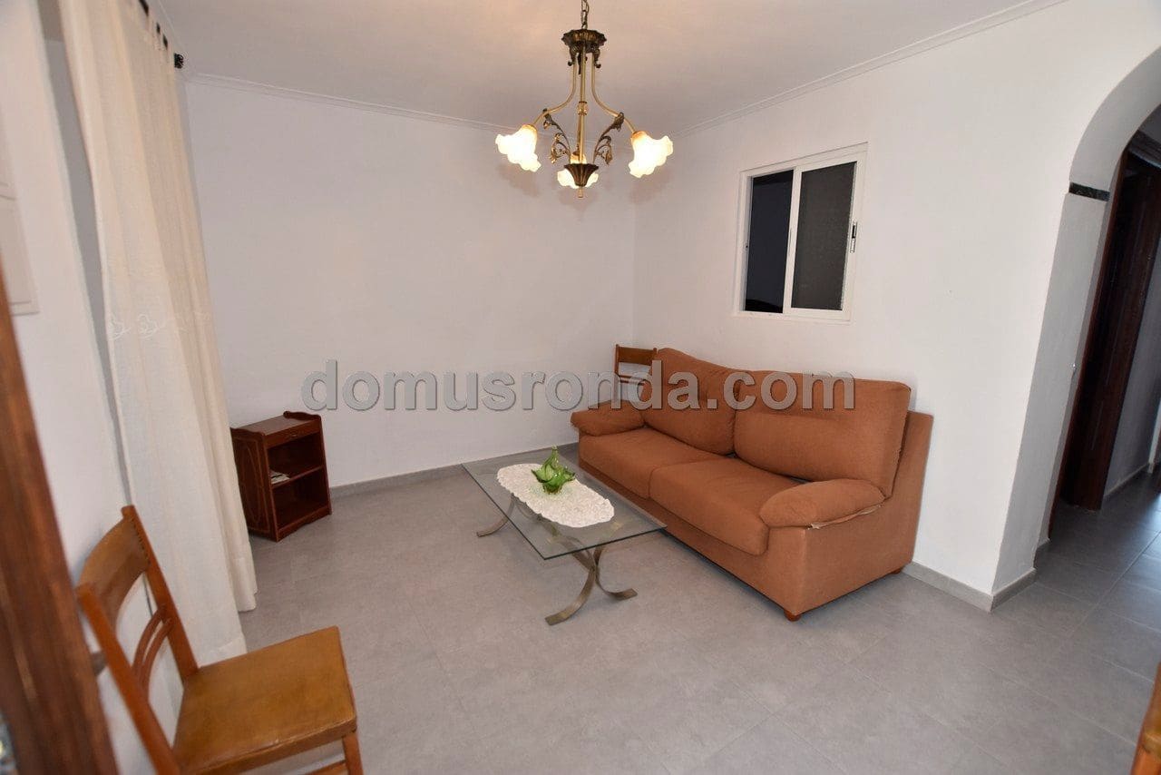 4 Zimmer Villa zu verkaufen in Cuevas del Becerro mit Garage - 115.000 € (Ref: 6617933)