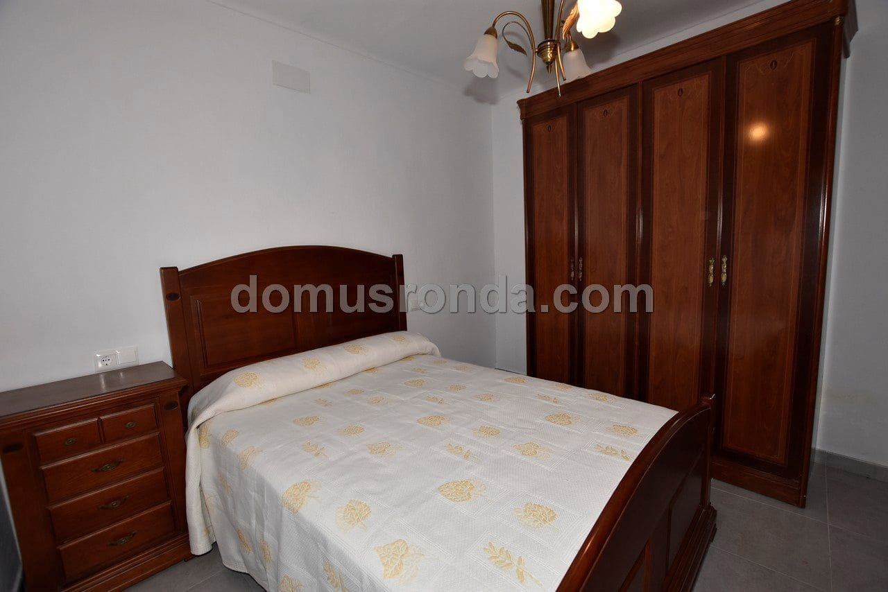 4 Zimmer Villa zu verkaufen in Cuevas del Becerro mit Garage - 115.000 € (Ref: 6617933)