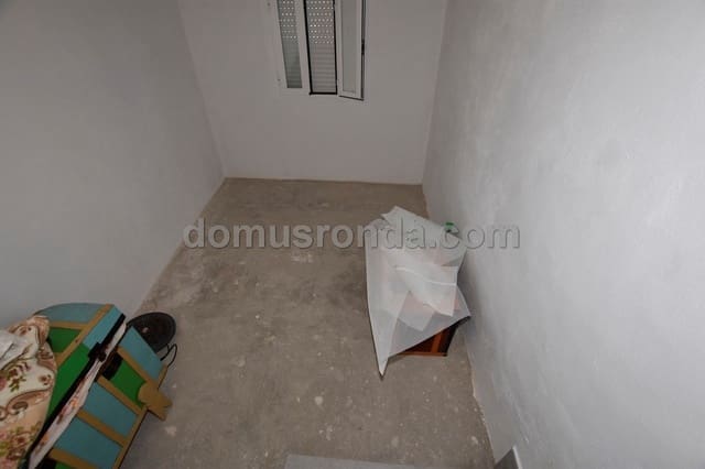 4 Zimmer Villa zu verkaufen in Cuevas del Becerro mit Garage - 115.000 € (Ref: 6617933)