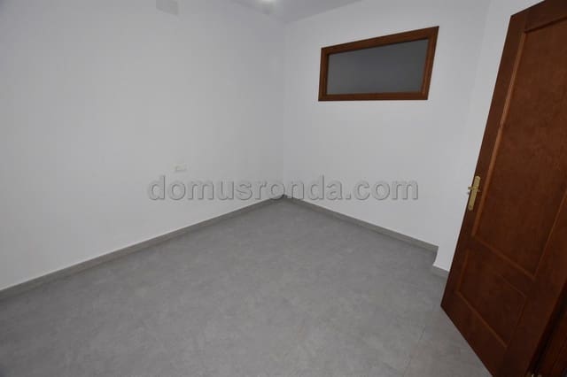 4 Zimmer Villa zu verkaufen in Cuevas del Becerro mit Garage - 115.000 € (Ref: 6617933)