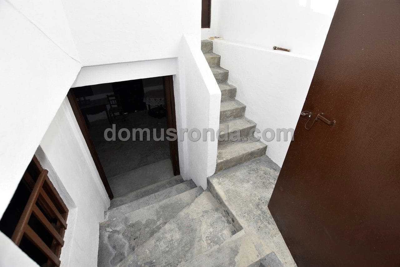 4 Zimmer Villa zu verkaufen in Cuevas del Becerro mit Garage - 115.000 € (Ref: 6617933)