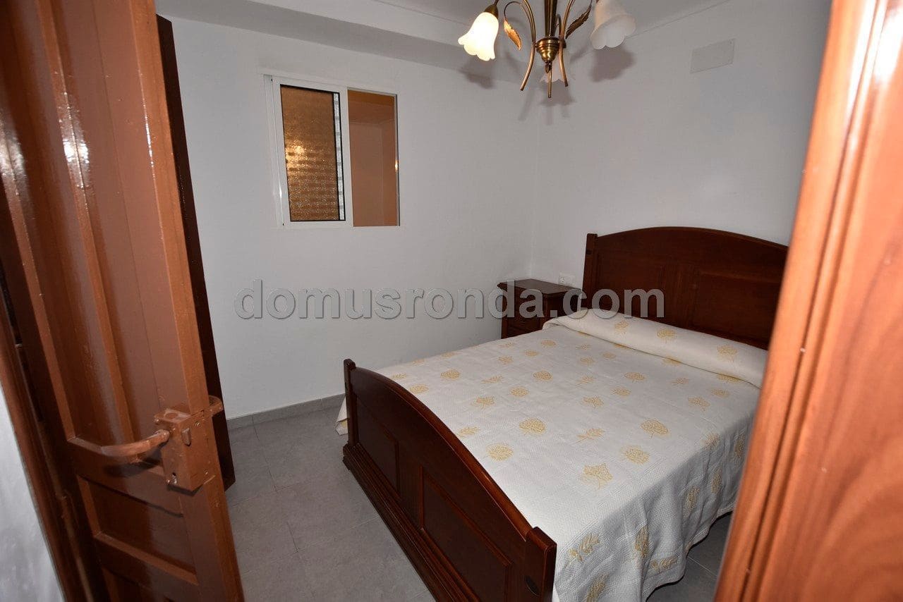 4 Zimmer Villa zu verkaufen in Cuevas del Becerro mit Garage - 115.000 € (Ref: 6617933)